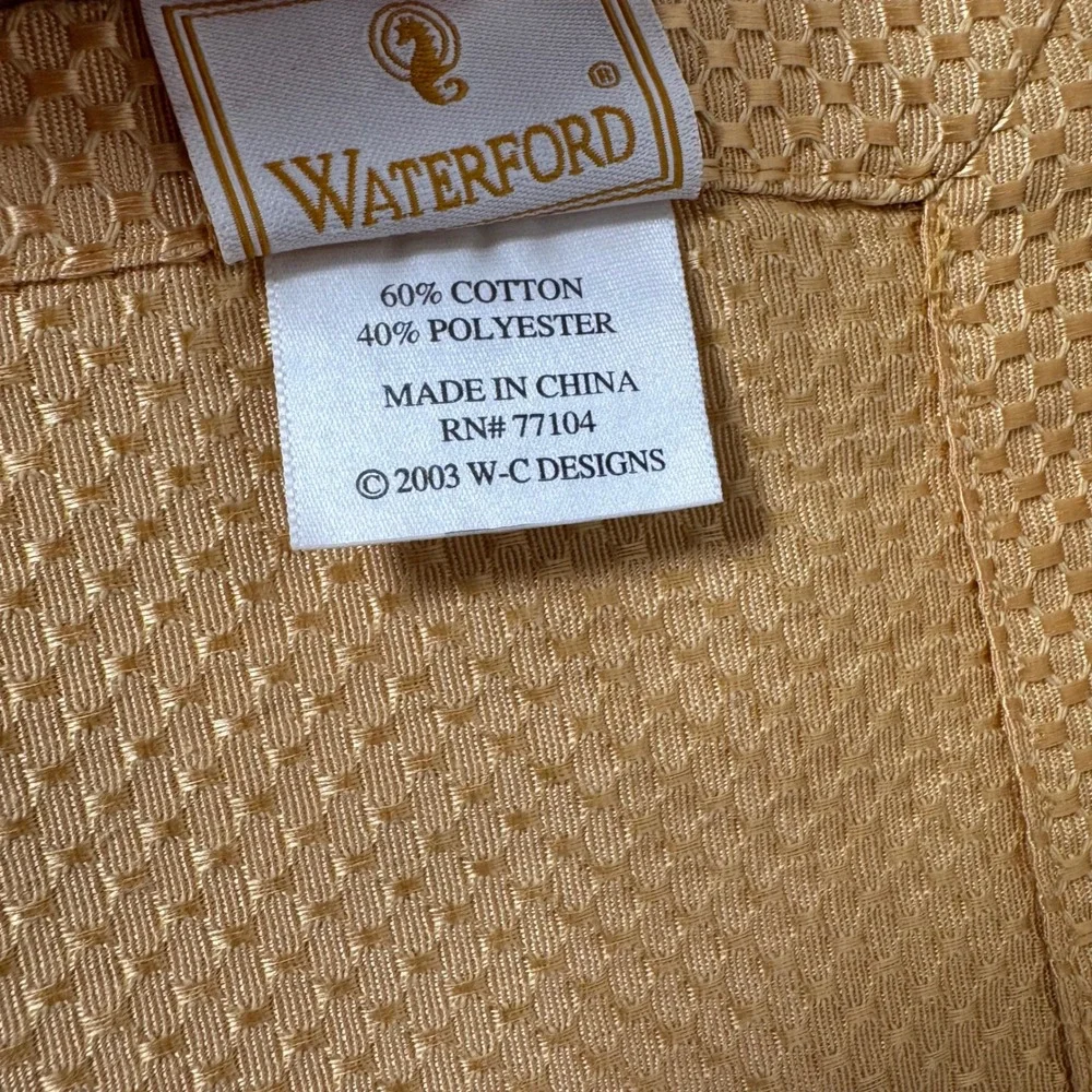 Waterford set cloth